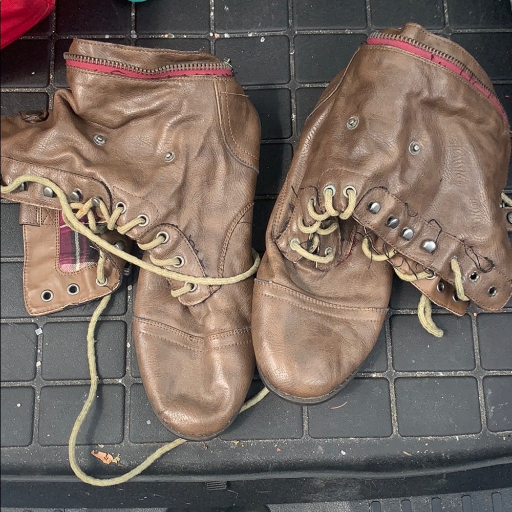 Light brown lace up booties